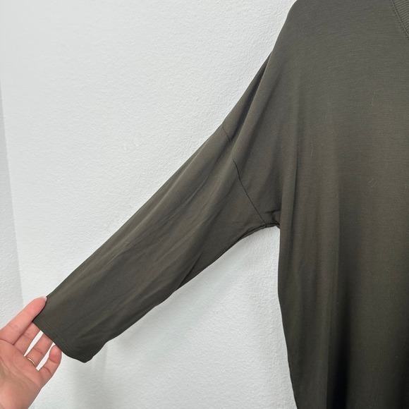 Babaton Women's Tunic Top Olive Green 3/4 Sleeve Round Neck Casual Relaxed - Picture 7 of 7